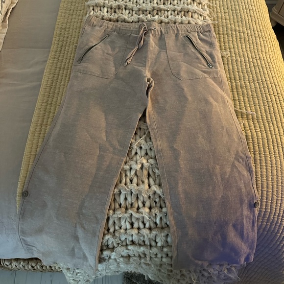 New York & Company Tan Cropped Pants - Picture 3 of 4